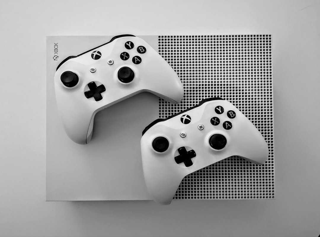 social multiplayer gaming